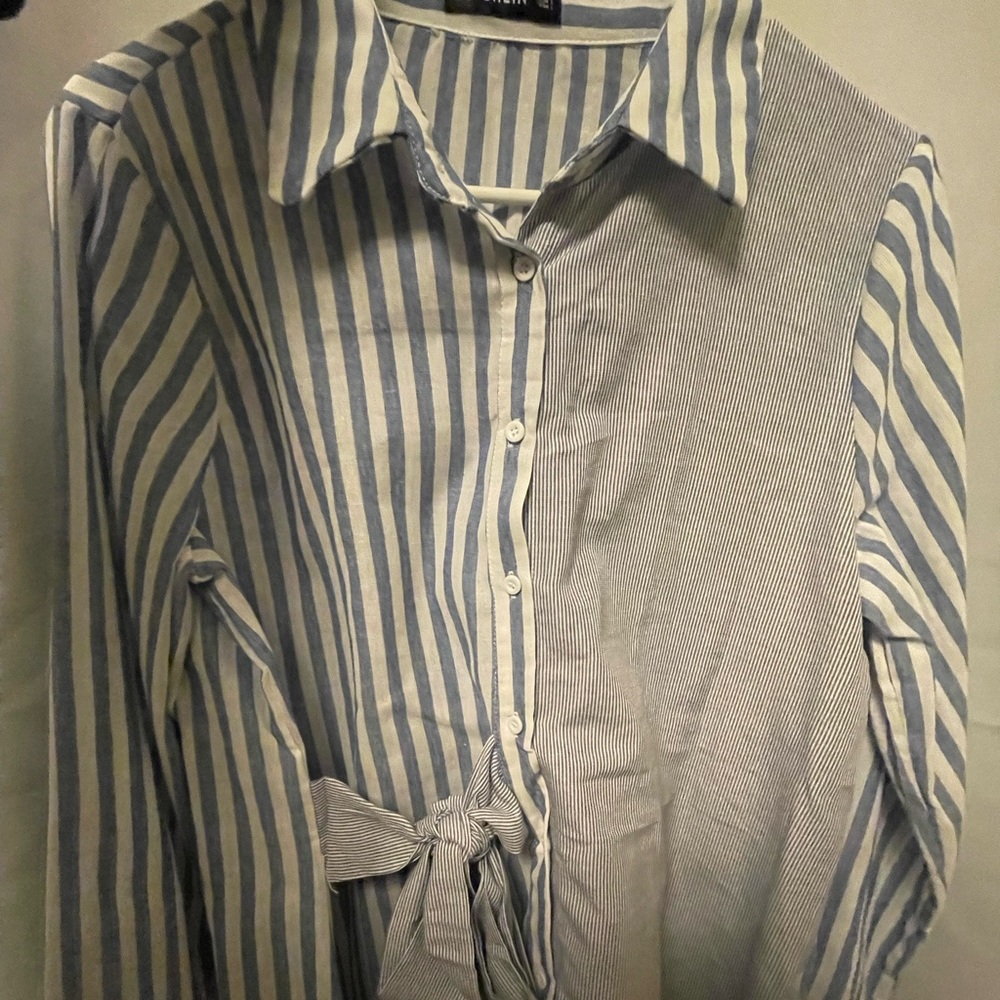Button-down Shirt with front detail